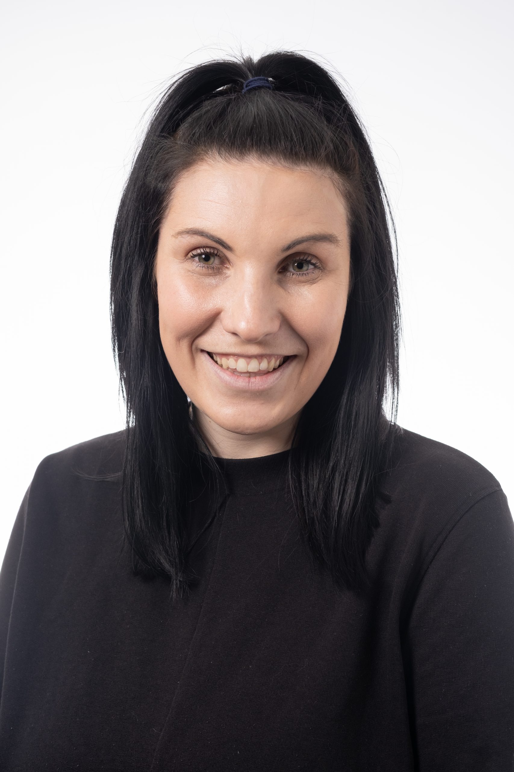 Mrs Claire Arato